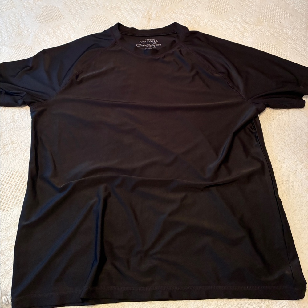 Arizona Jean Company Men's Black Tee